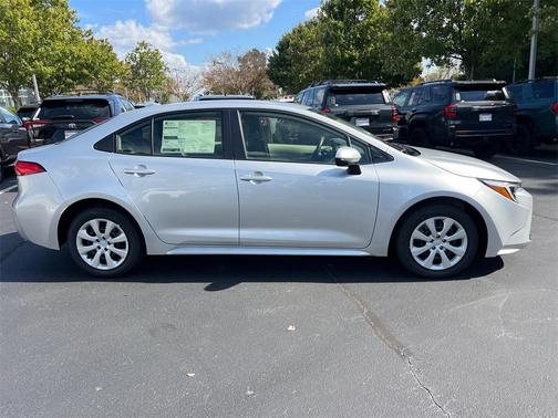 2026 Toyota Corolla Hybrid LE