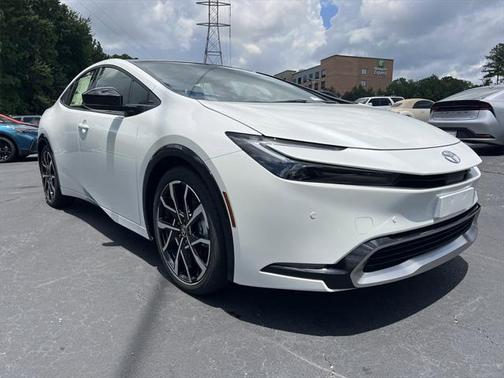 2025 Toyota Prius L