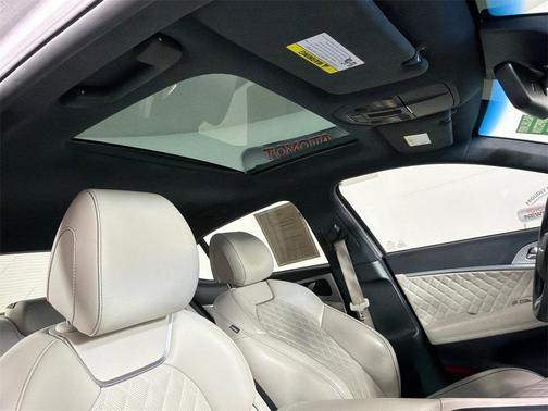 2022 Genesis G70 3.3T RWD