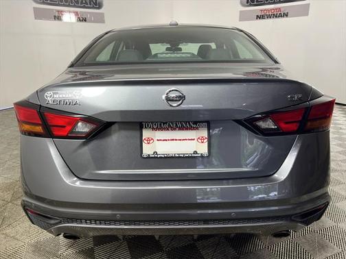 2020 Nissan Altima SR FWD