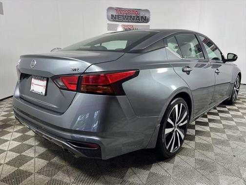 2020 Nissan Altima SR FWD