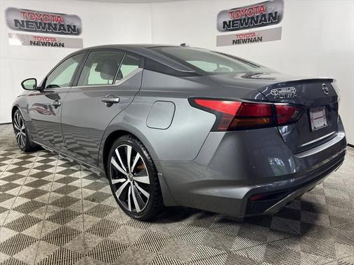 2020 Nissan Altima SR FWD