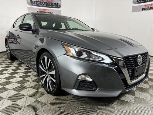 2020 Nissan Altima SR FWD