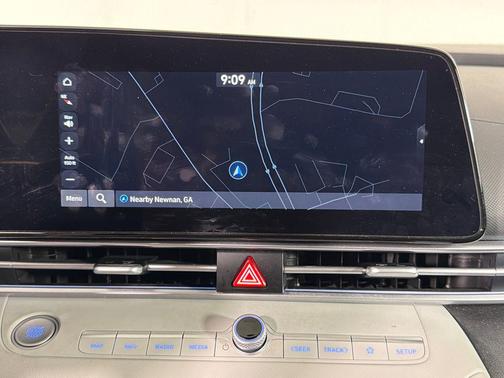Fluid Metal 2025 Hyundai ELANTRA Limited