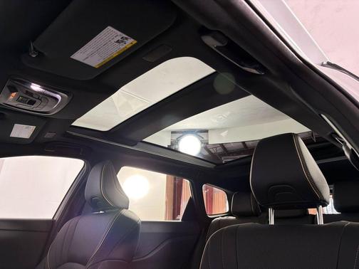 Oxygen White 2025 Toyota Crown Signia Limited