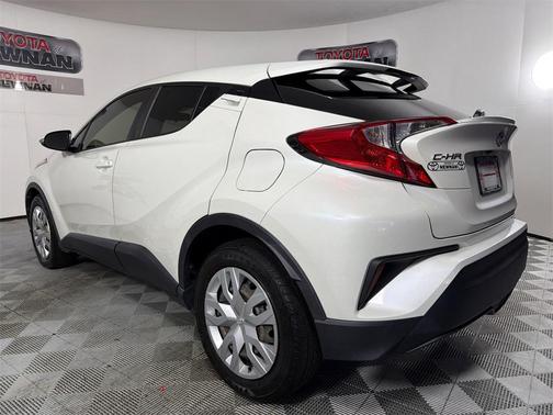 2021 Toyota C-HR LE