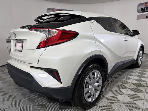 2021 Toyota C-HR LE