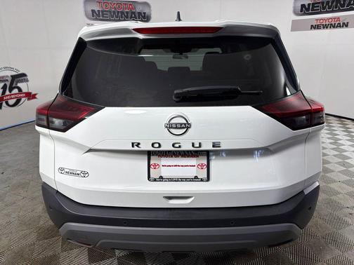 Glacier White 2023 Nissan Rogue S