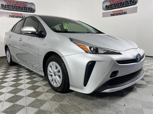 2019 Toyota Prius LE