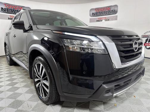 2024 Nissan Pathfinder Platinum FWD