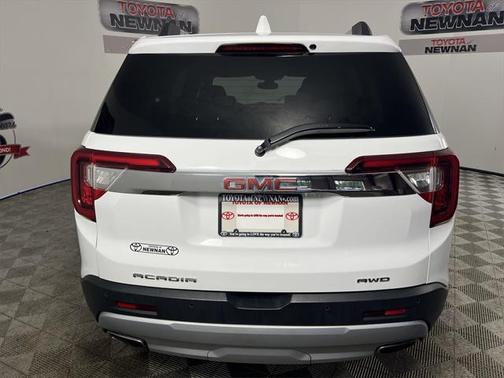 2023 GMC Acadia AWD SLT