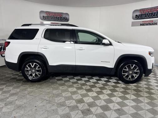 2023 GMC Acadia AWD SLT