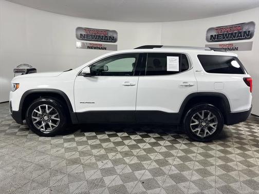 2023 GMC Acadia AWD SLT