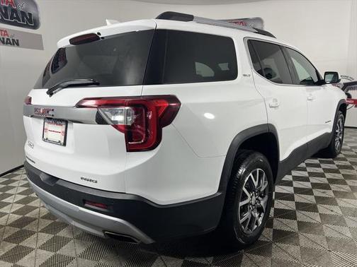 2023 GMC Acadia AWD SLT