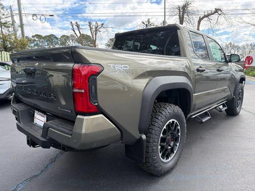 2026 Toyota Tacoma Hybrid TRD Off Road
