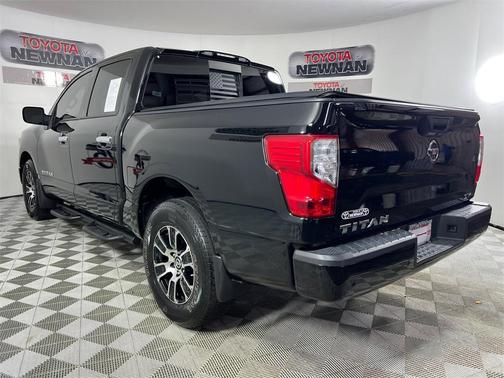2021 Nissan Titan SV