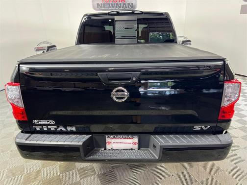 2021 Nissan Titan SV