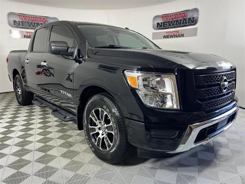 2021 Nissan Titan SV