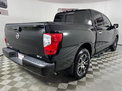 2021 Nissan Titan SV