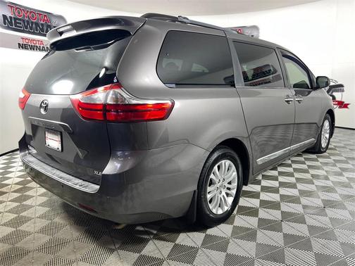 2016 Toyota Sienna XLE Premium
