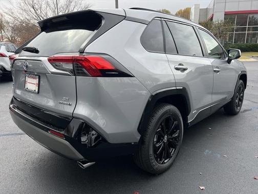 2024 Toyota RAV4 Hybrid SE