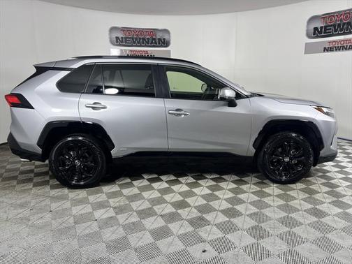 2024 Toyota RAV4 Hybrid SE
