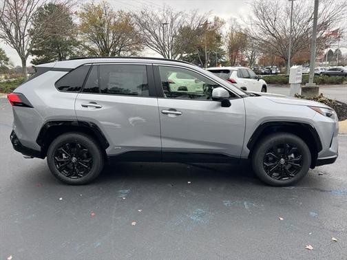2024 Toyota RAV4 Hybrid SE