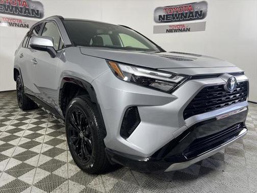 2024 Toyota RAV4 Hybrid SE