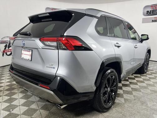 2024 Toyota RAV4 Hybrid SE