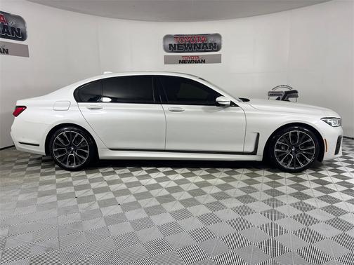 2020 BMW 740 740i