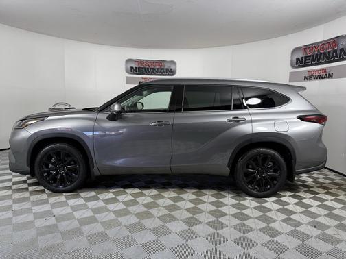 2025 Toyota Highlander Platinum