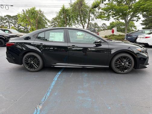 Midnight Black Metallic 2026 Toyota Camry SE