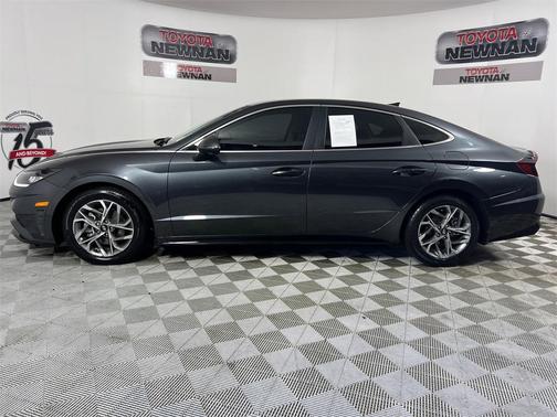 2022 Hyundai SONATA SEL