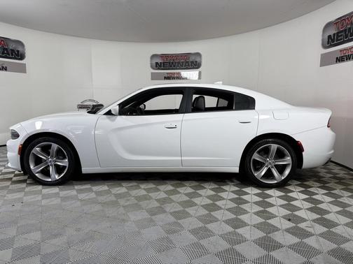 2018 Dodge Charger SXT Plus