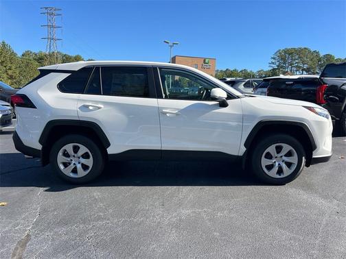 2025 Toyota RAV4 LE