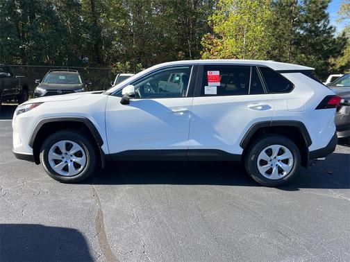 2025 Toyota RAV4 LE