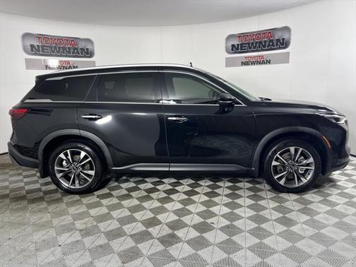 2022 INFINITI QX60 Luxe
