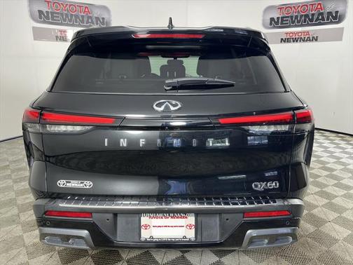 2022 INFINITI QX60 Luxe