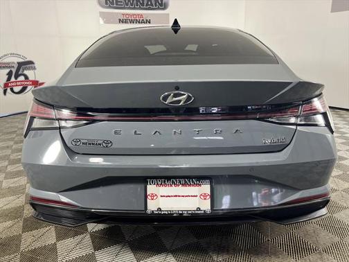 2021 Hyundai ELANTRA Limited