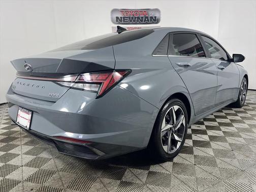 2021 Hyundai ELANTRA Limited