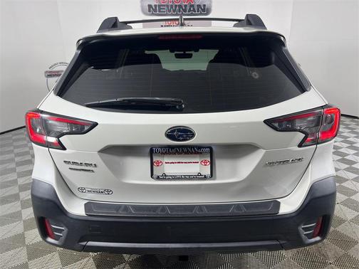 2021 Subaru Outback Base