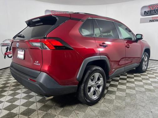 2024 Toyota RAV4 Hybrid LE