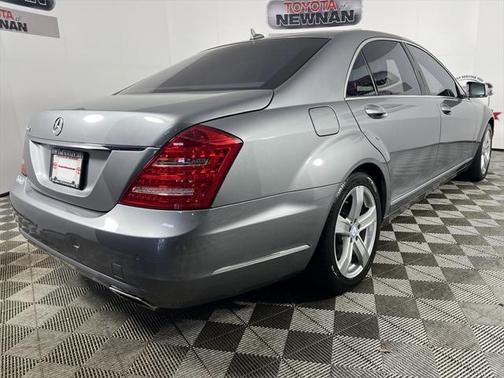 2011 Mercedes-Benz S-Class S 550