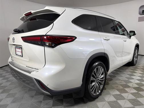2021 Toyota Highlander Platinum