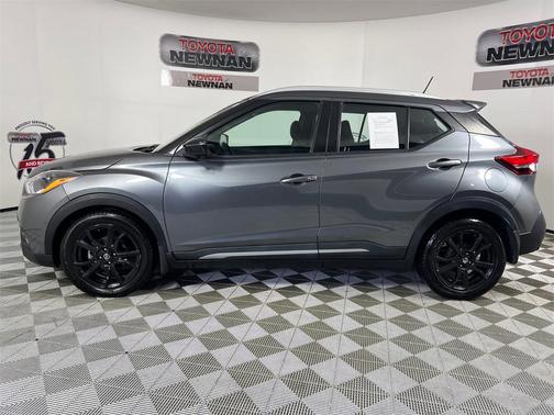 2020 Nissan Kicks SR