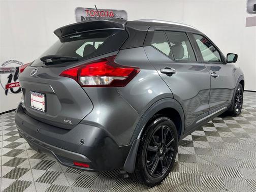 2020 Nissan Kicks SR