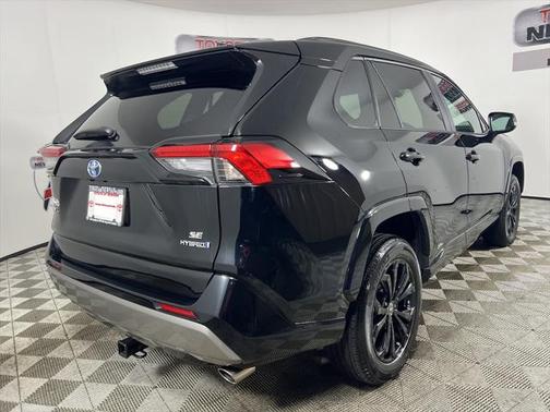 2023 Toyota RAV4 Hybrid SE