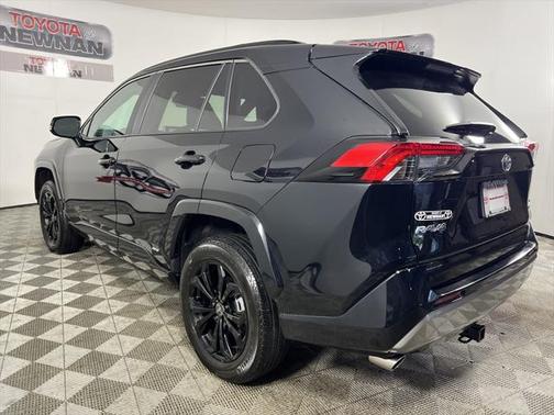 2023 Toyota RAV4 Hybrid SE