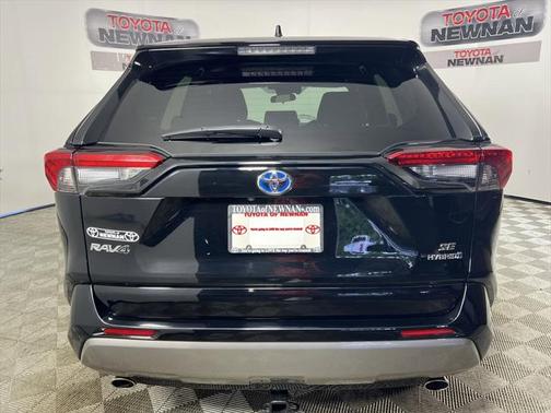 2023 Toyota RAV4 Hybrid SE