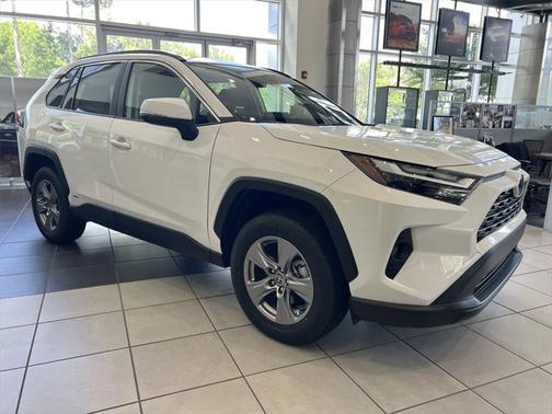 2025 Toyota RAV4 Hybrid XLE